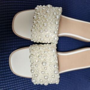 Pearl sandals